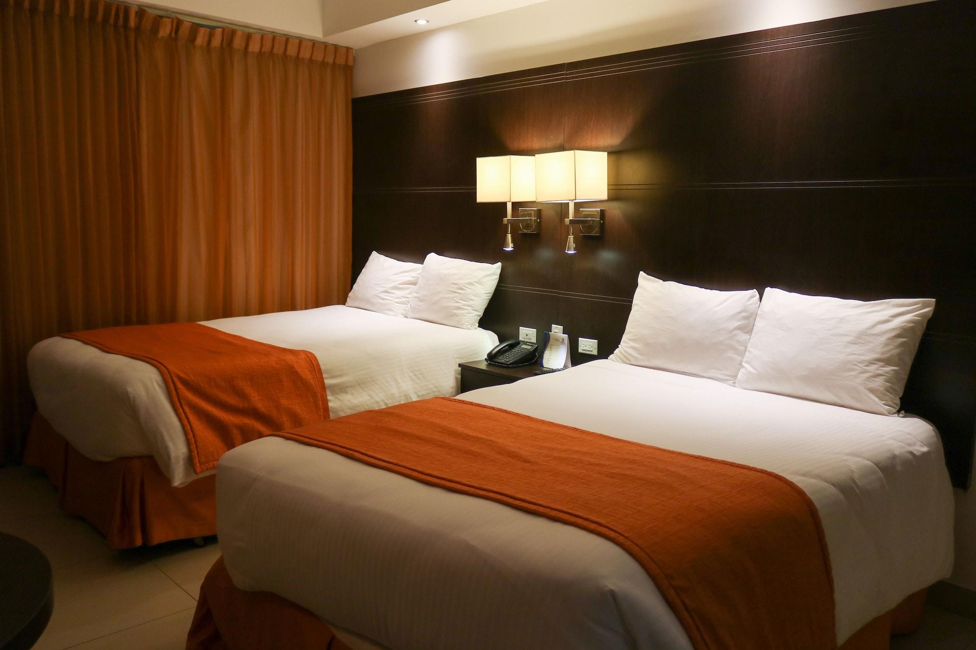 Hotel Faranda Express Soloy And Casino, A Member Of Radisson Individuals Панама Сити Екстериор снимка