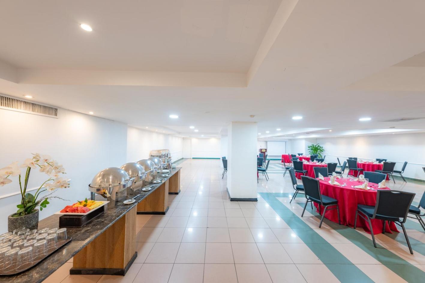 Hotel Faranda Express Soloy And Casino, A Member Of Radisson Individuals Панама Сити Екстериор снимка